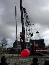 Eerste paal voor gebouw met school en dorpshuis